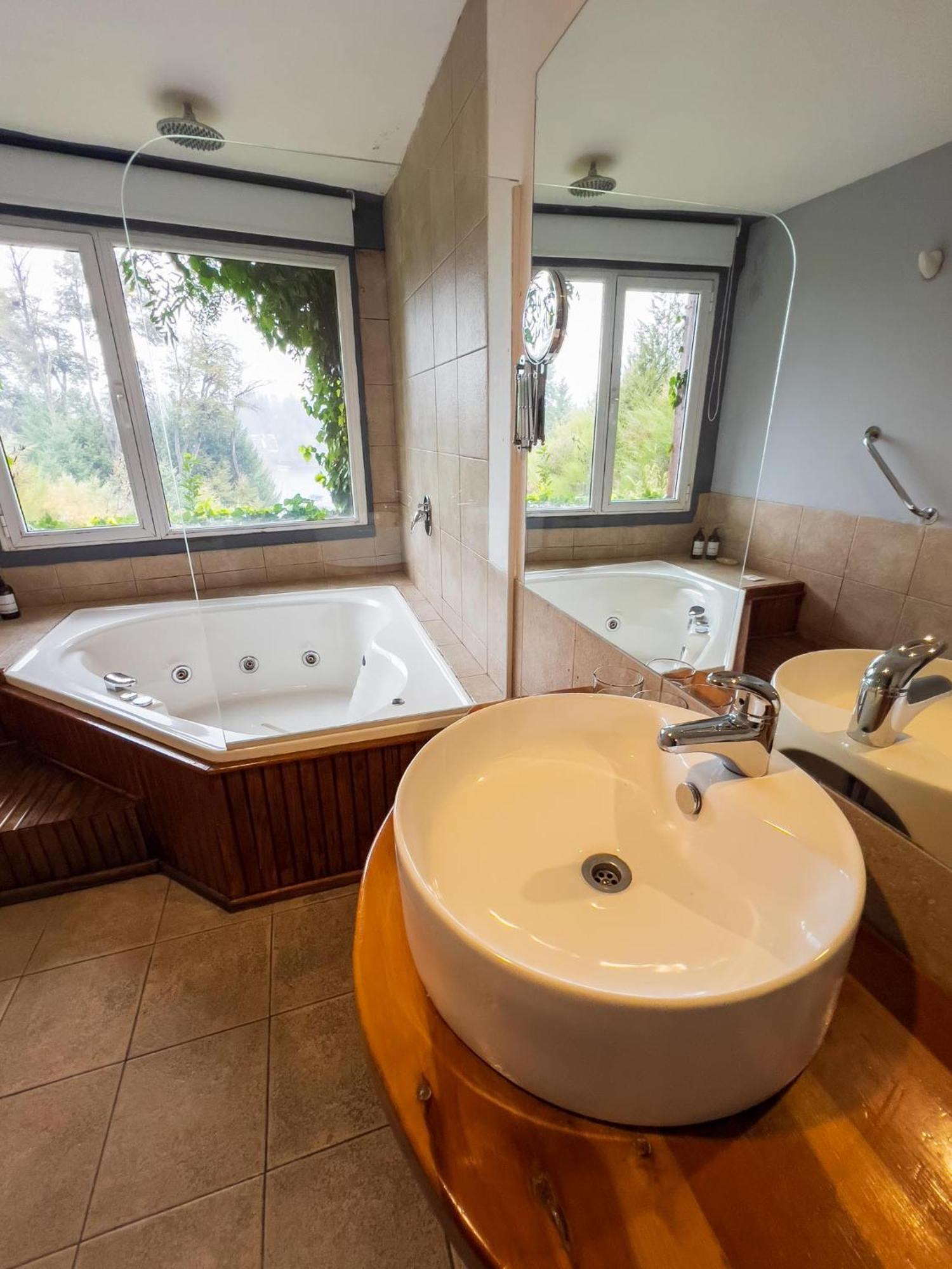 Puerto Manzano Suites And Glamping By Visionnaire Villa La Angostura Exterior photo
